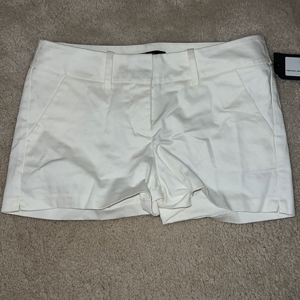 Zipper/Buckle White Cotton Shorts NEW WITH TAGS NEVER WORN